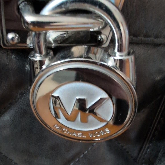 Michael Kors Hamilton quilt metallic gray tote bag - Picture 2 of 7